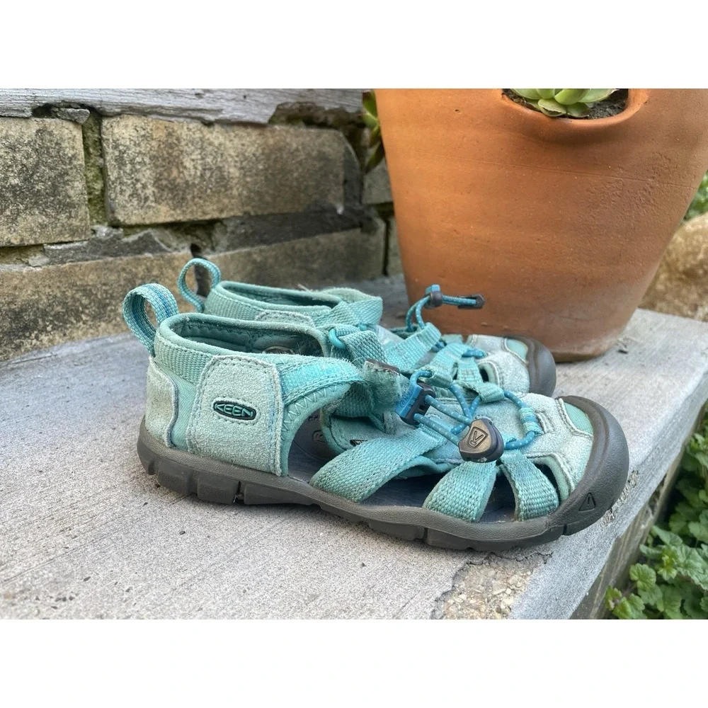 Keen Newport H2 Girls Size 12 Youth Teal Sandals Waterproof Hiking Water Shoes